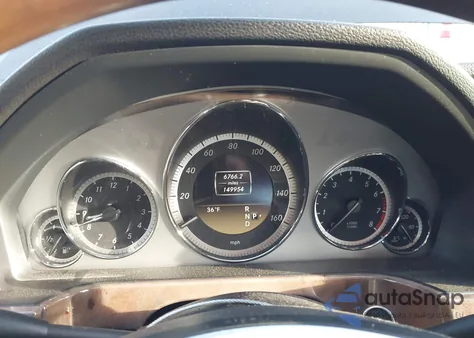 2012 Mercedes-Benz E 350 z USA, uszkodzony, nr VIN WDDHF5KB5CA645969